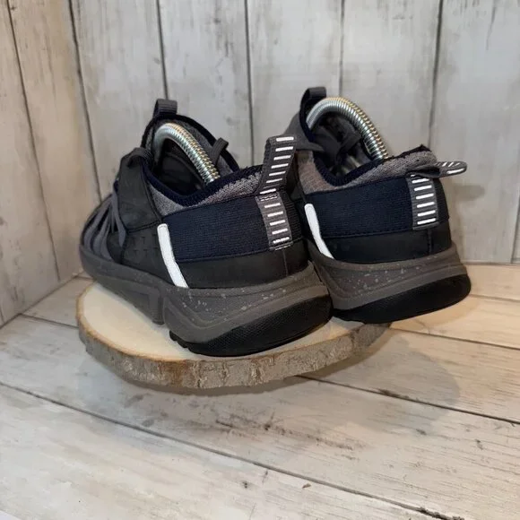 Clarks Men's Size 9.5 Tri Track Flow Webbed Mesh Hybrid Performance Shoe - Picture 5 of 6